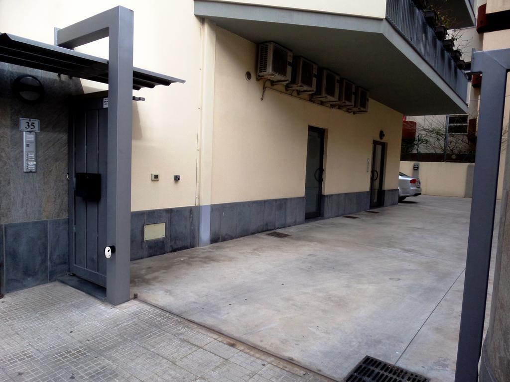 Nerissa Holiday Apartment Мілаццо Екстер'єр фото