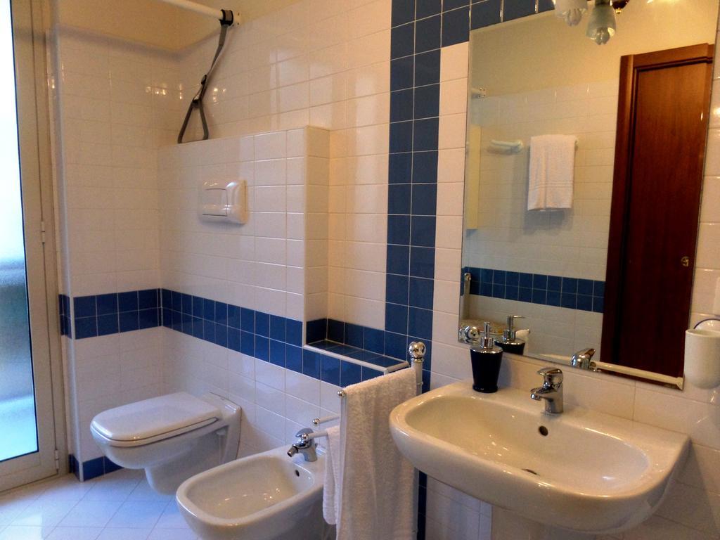 Nerissa Holiday Apartment Мілаццо Екстер'єр фото